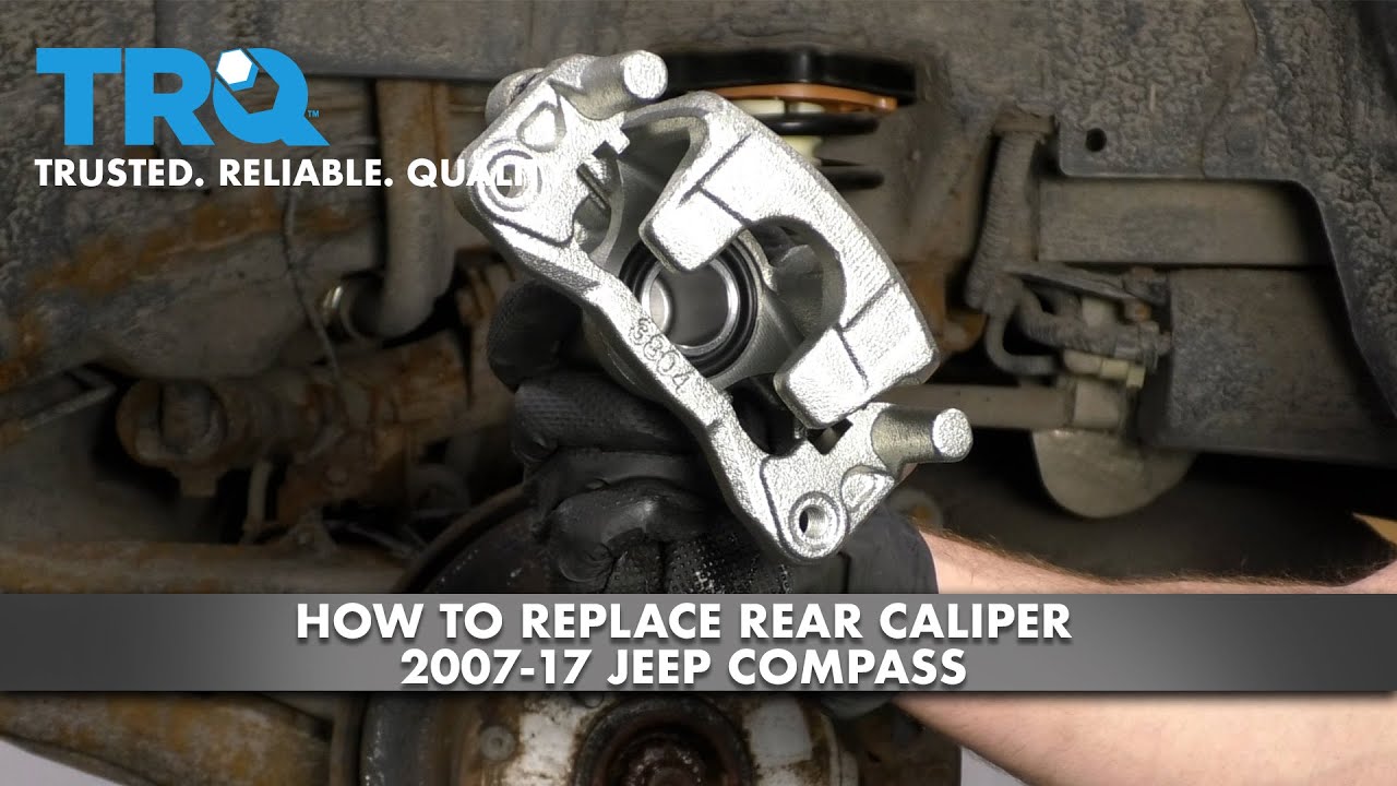 Как заменить задний тормозной суппорт на Jeep Compass 2007–17 годов