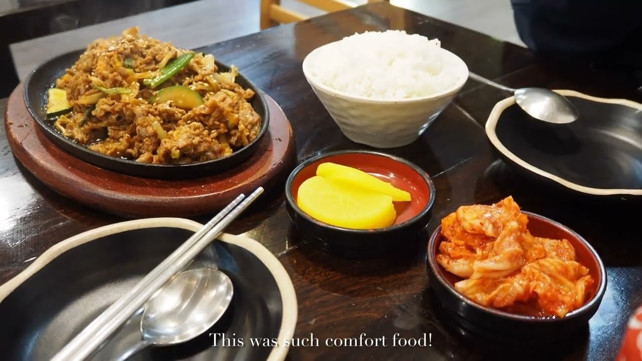 melbourne diaries: friday night chill, polishing shoes asmr, fitzroy market and eating out