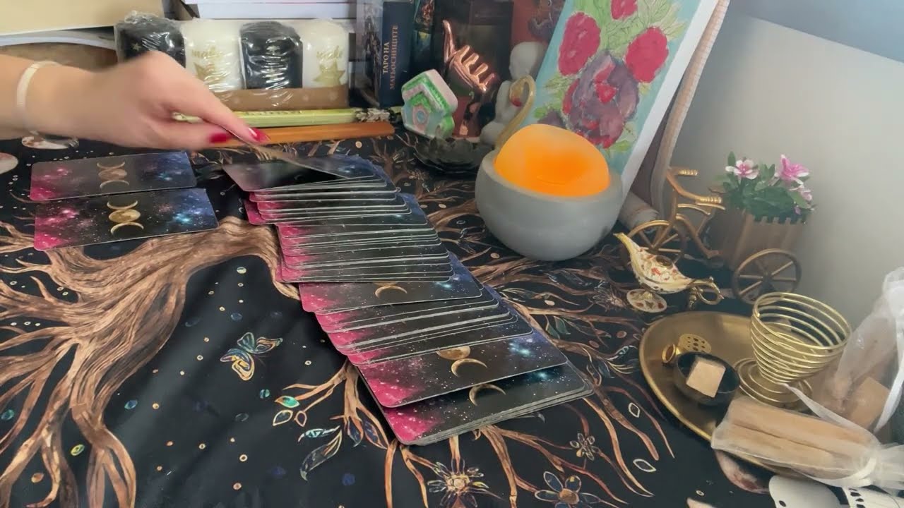 🌞🌺 КАКВО МИСЛИ ТОЙ/ТЯ ЗА МЕН В МОМЕНТА: Каква е вероятната следваща стъпка от негова страна ? 💞❣️🌟