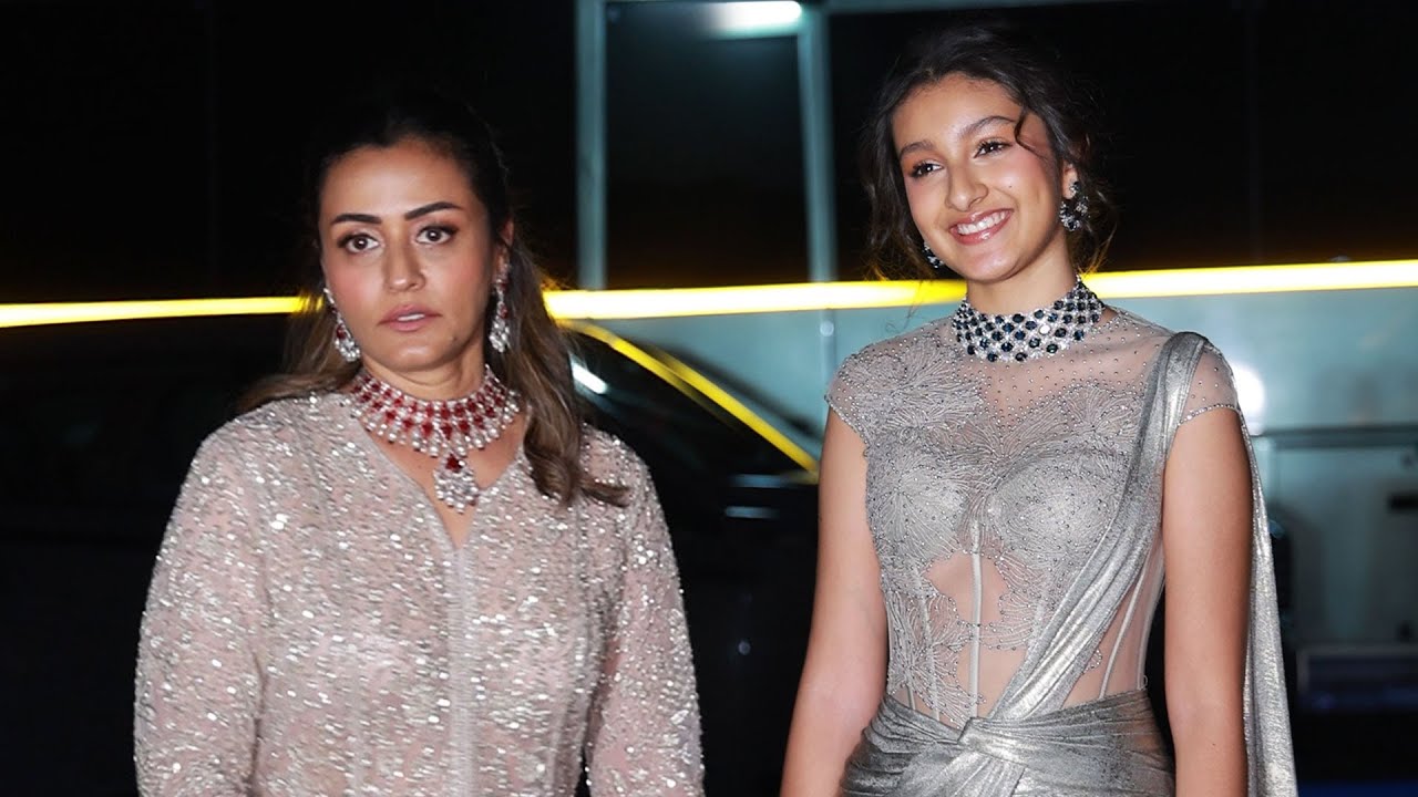 Super Star Mahesh Babu Daughter Sitara and Wife Namrata Exclusive Visuals @ PMJ Jewels Event