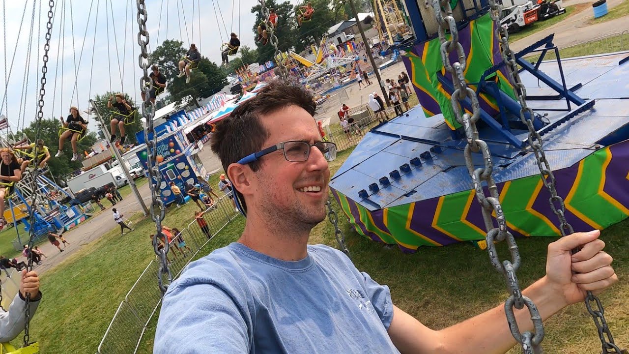 classic Yo-Yo swing ride at Logan County Fair (Ohio) (July 16th, 2022)