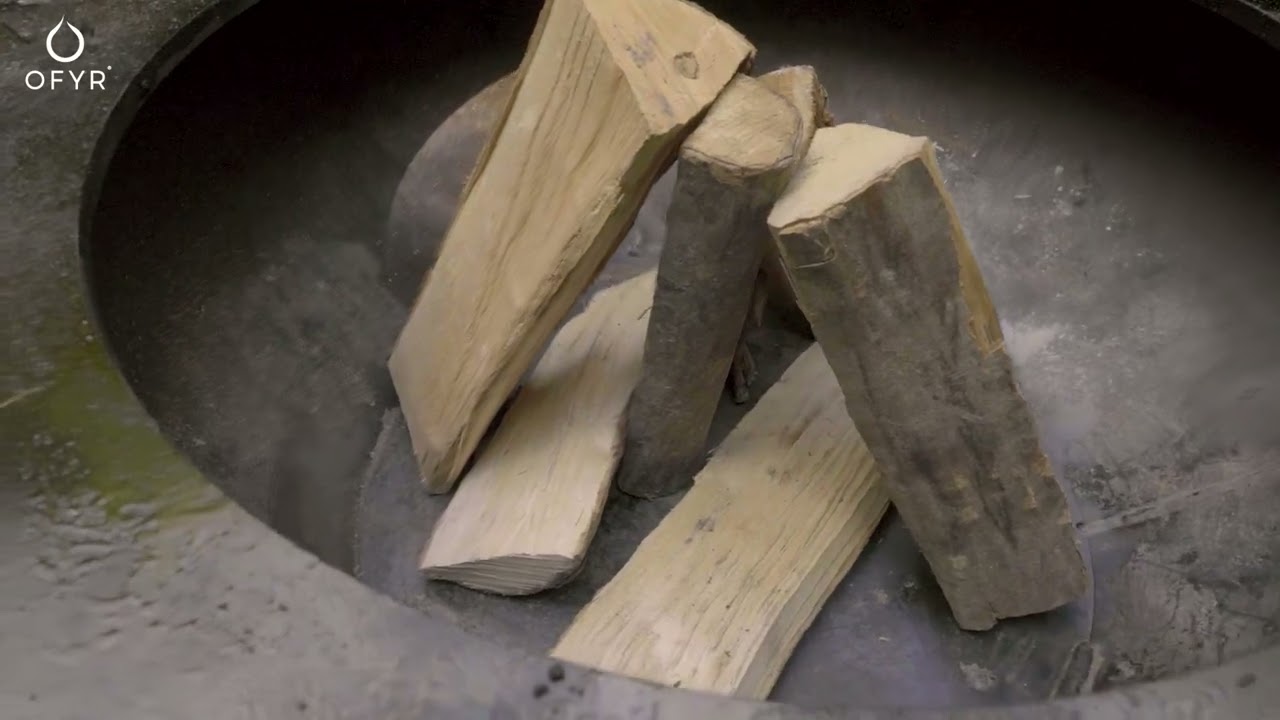 Comment choisir le bois et faire un bon feu dans votre OFYR ?