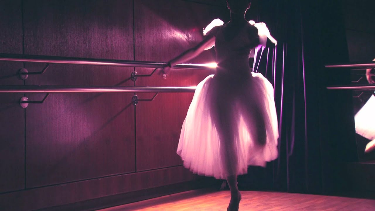 焦媛x邵音音x尹子維 全新原創舞台劇《飢餓藝術家》