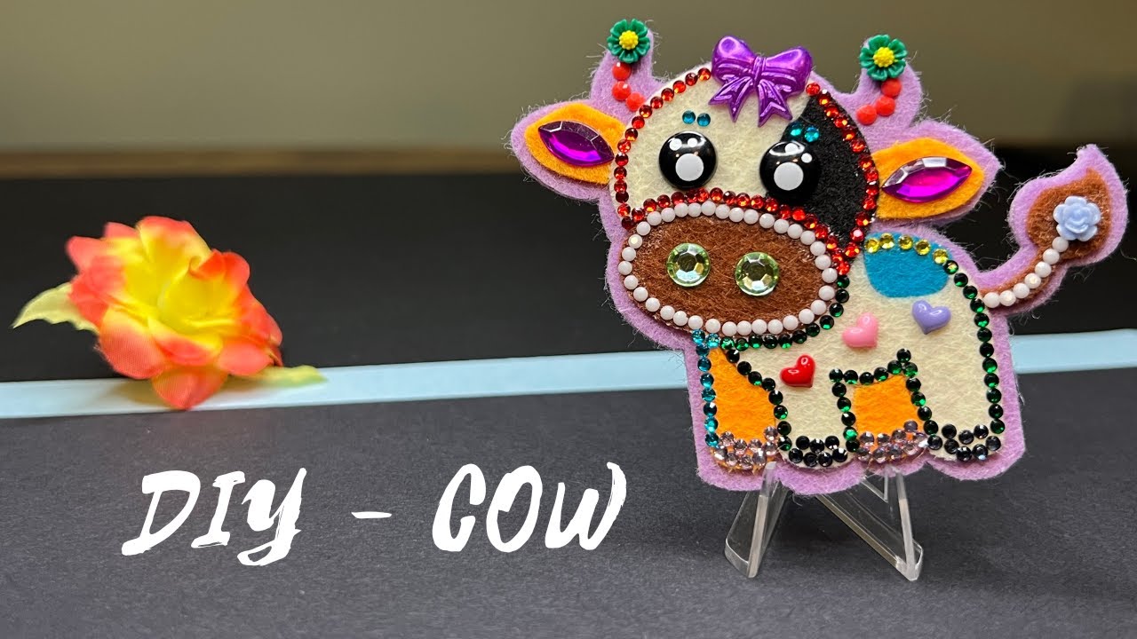 Adorable Felt Cow DIY | Cute & Easy Handmade Felt Craft