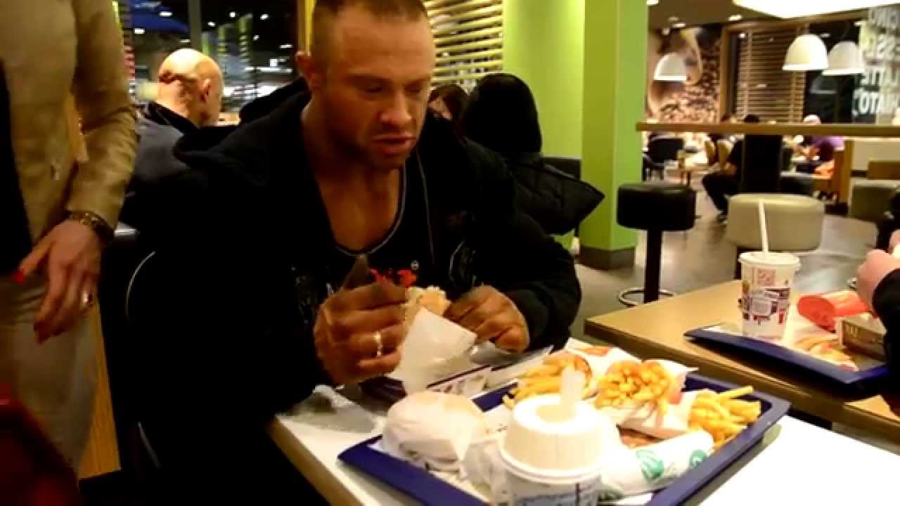 Piotr Piechowiak po zawodach w Lublińcu MC DONALD :)