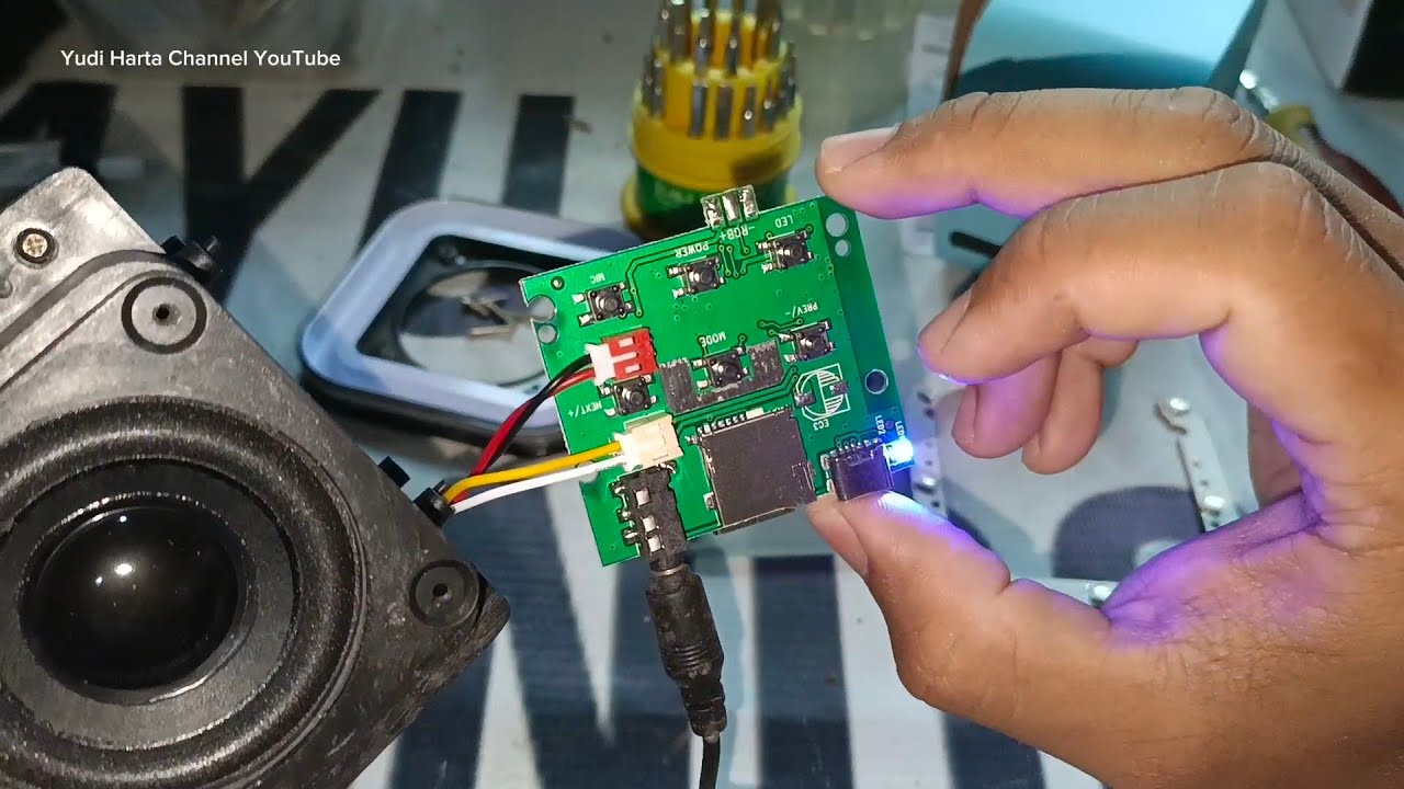 Membongkar Speaker Bluetooth K12 dan Fungsi Lubnag Jack Headphonenya