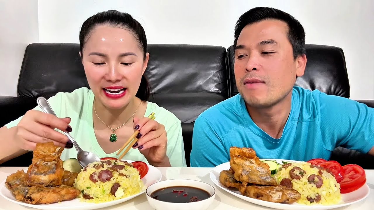Cơm Chiên Dương Châu Cá Mặn 2 Bánh Xin Mến Mời Cả Nhà ạ