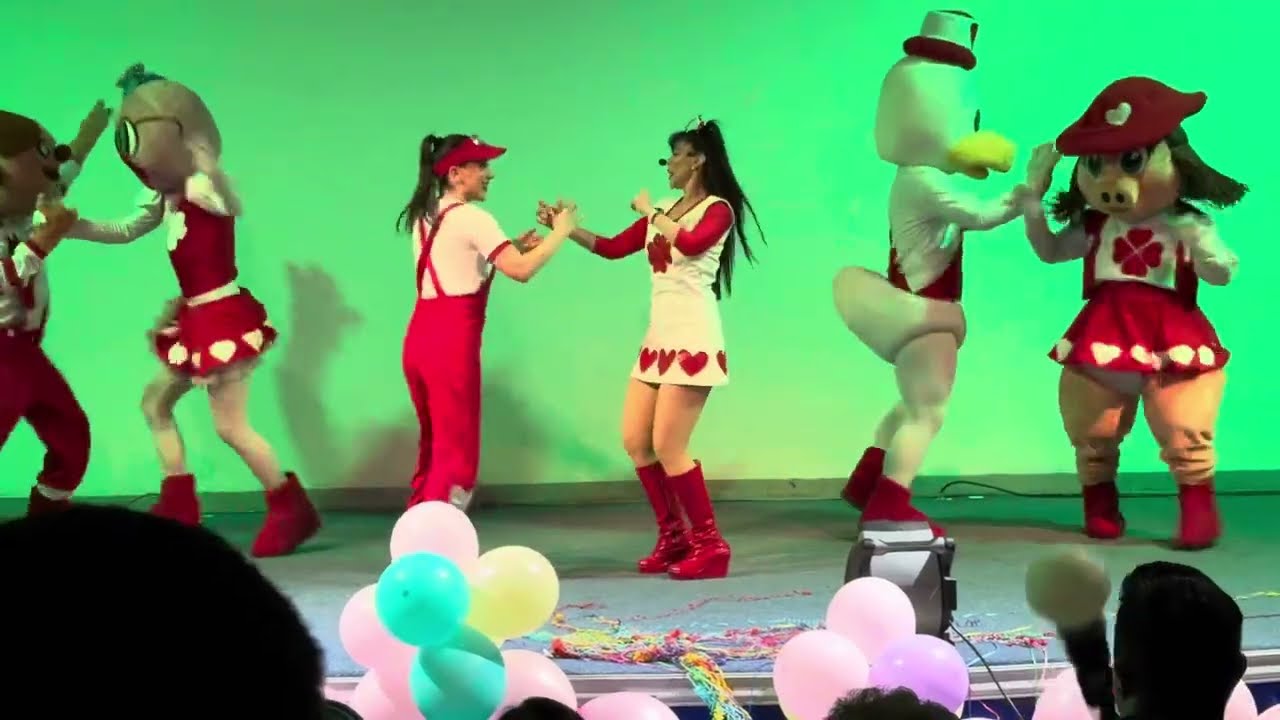 FIESTA DE CORAZONES/CHONA Y BINGO - Princesita Ana Celia a Través del Tiempo