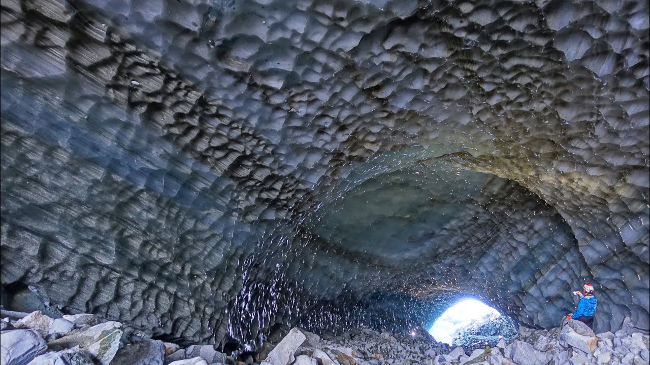 Moulin - Bas Glacier d'Arolla en 2020