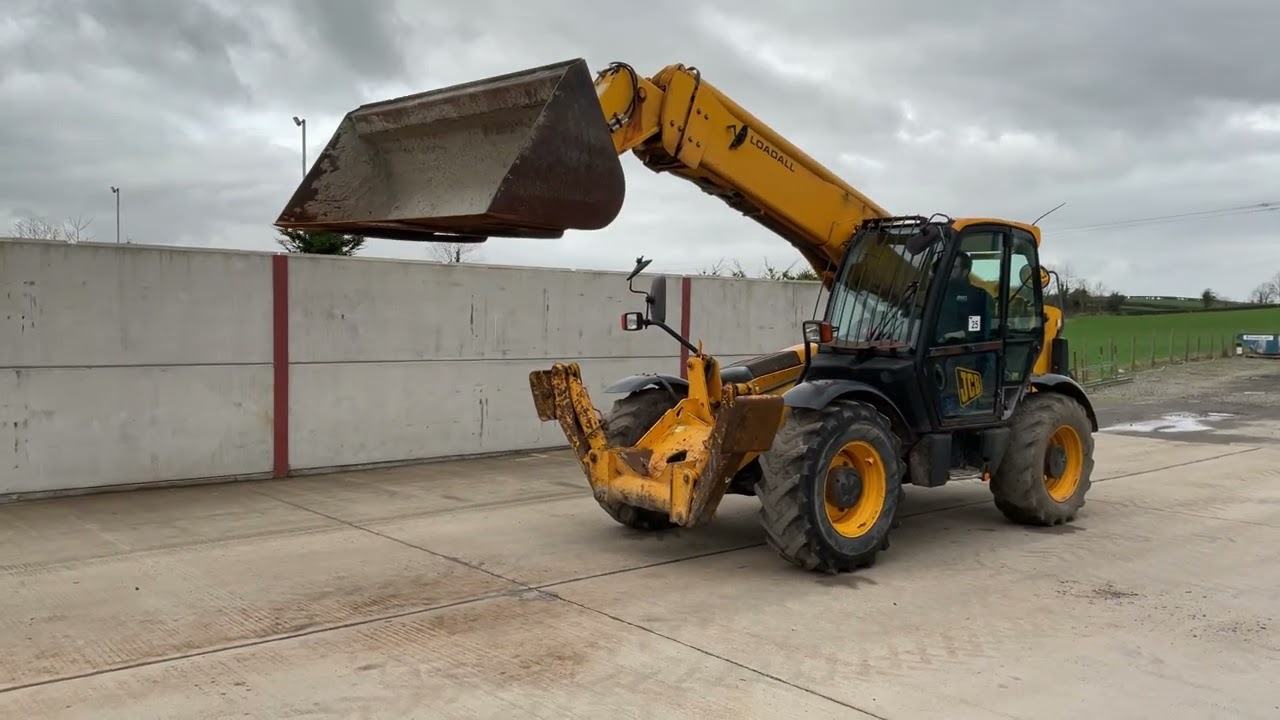 Lot 25 JCB 535-140 14m Telescopic Forklift