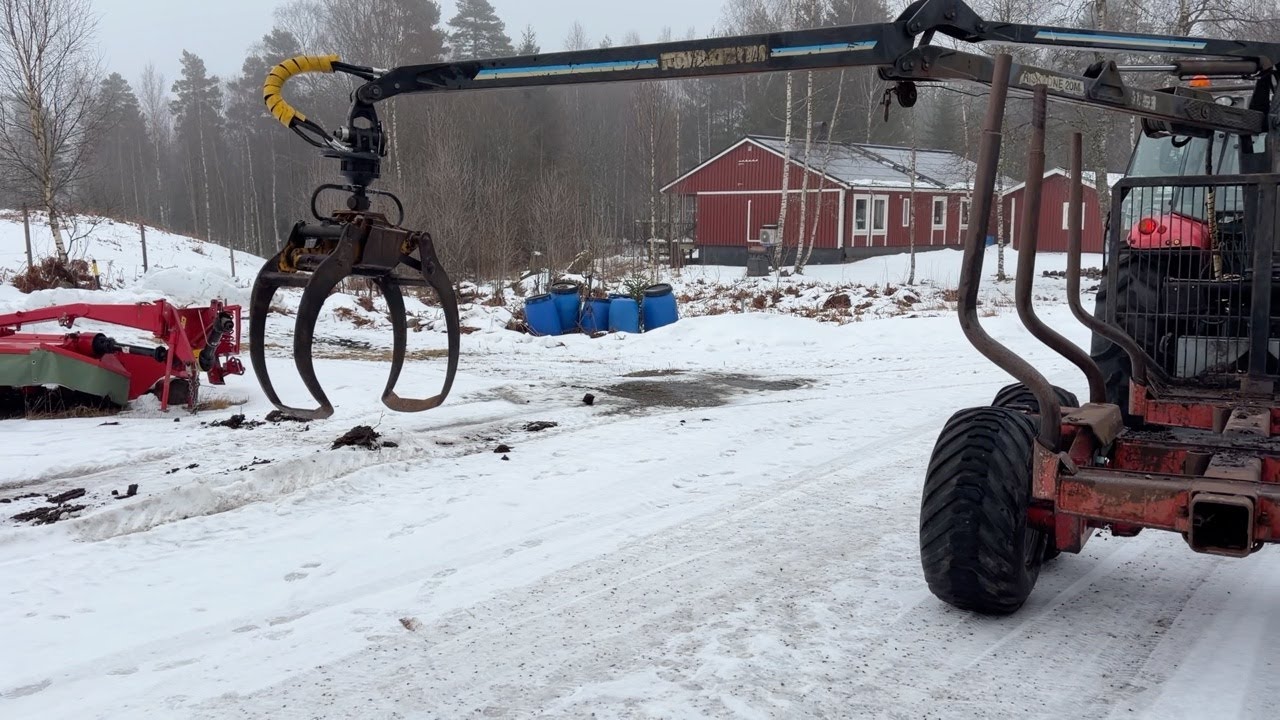 Köp Skogsvagn med kran på Klaravik