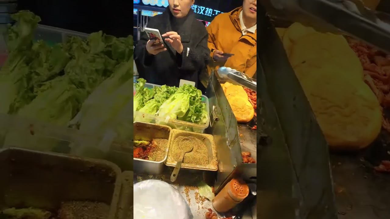 Live broadcast of street food specialties and fruit delicacies 2026/02/26 21:02:13.
