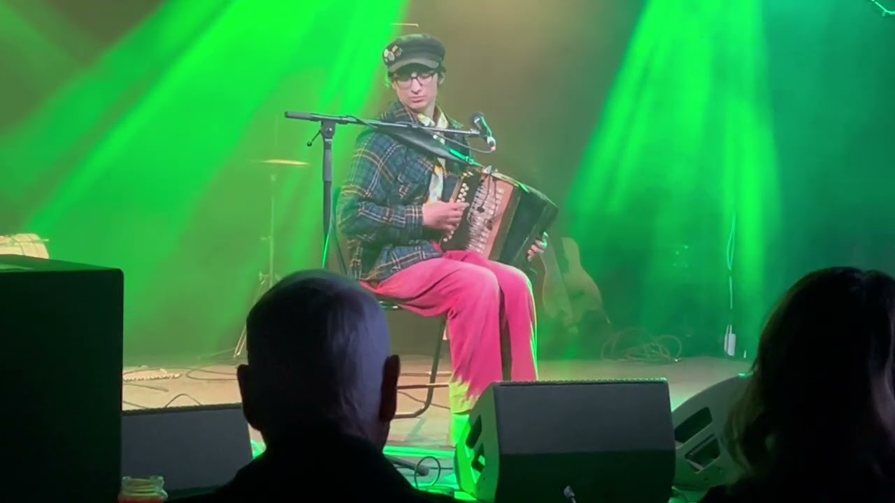 Schottische a Bethanie/The Plane Tree (Maxou Heintzen) at Cafe Indie, Scunthorpe