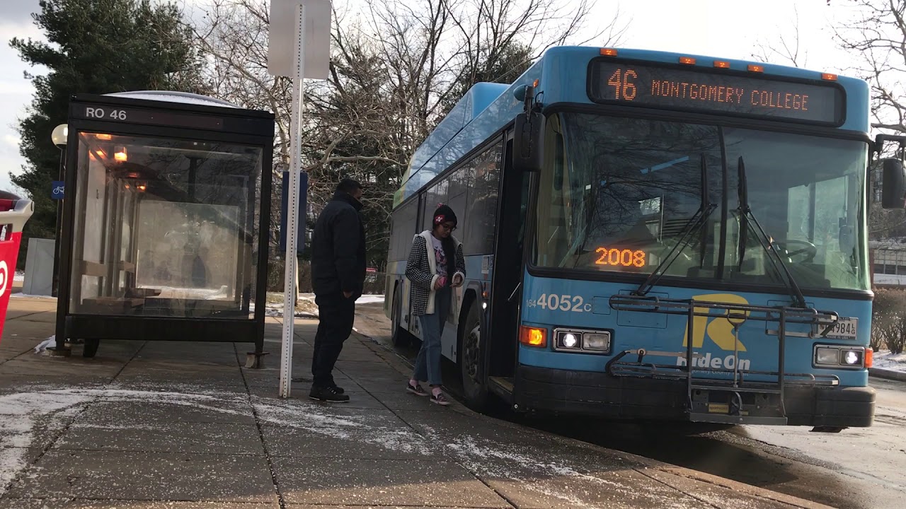MCDOT Ride On #4052 Gillig Advantage CNG Bus on Route 46 to MONTGOMERY COLLEGE