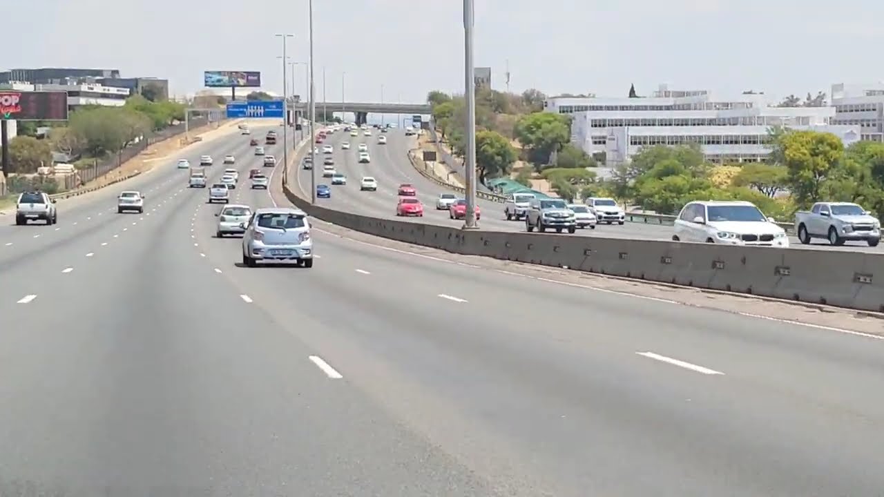 Driving on Very Dangerous & Very Busy N1 Highway in Gauteng | South African Ben Schoeman N1 Highway