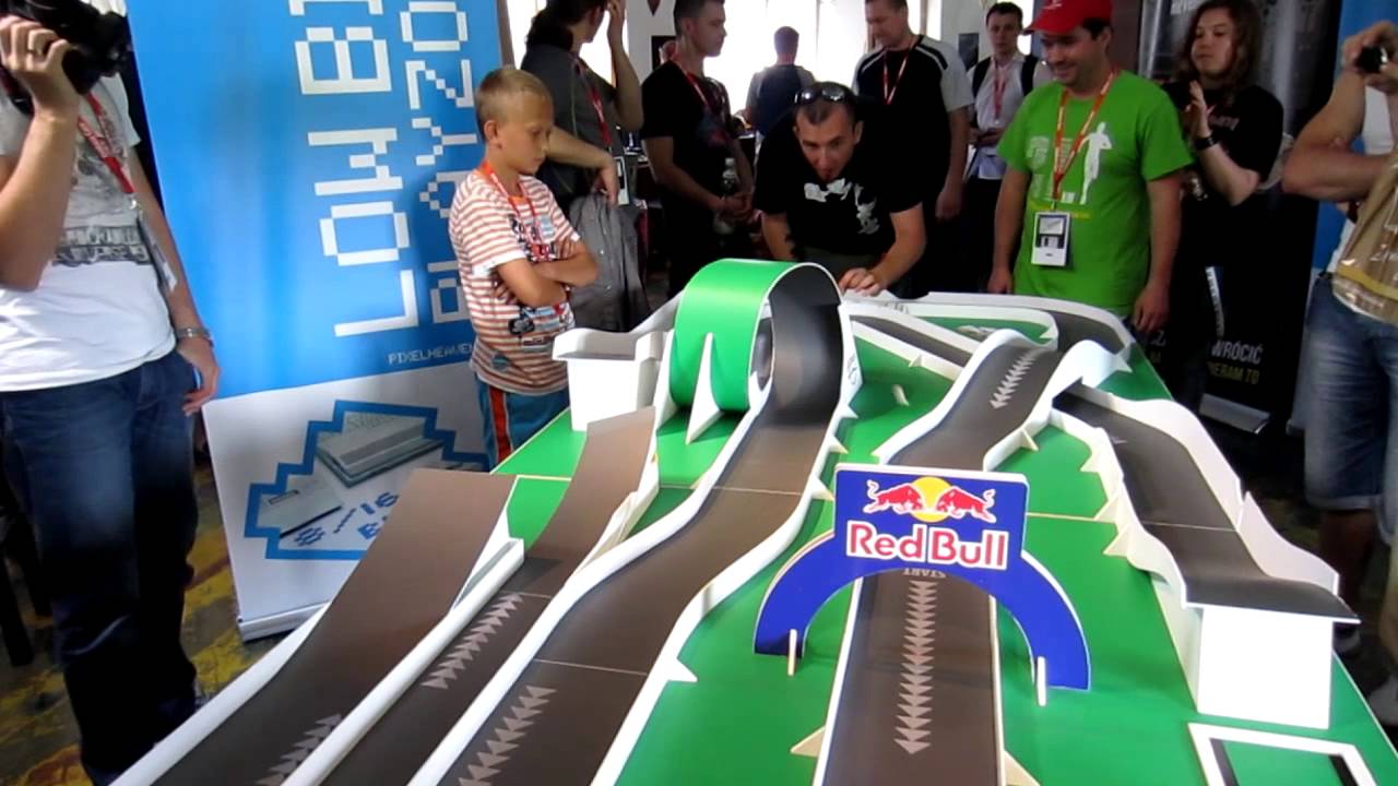 Pixel Heaven - Red Bull
