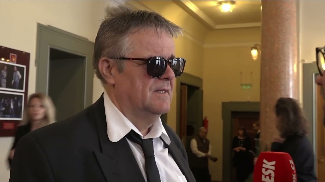 Pohřeb Simony Postlerové (†59): Co řekl zlomený bratr?