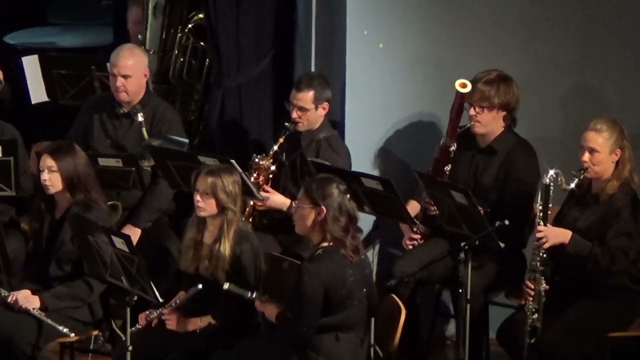 Gradski puhački orkestar Križevci // Thomas Doss - Green Hills Fantasy
