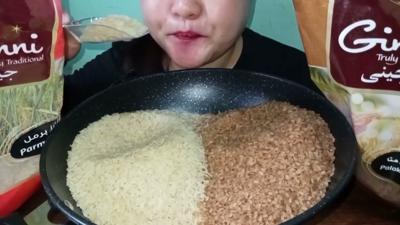 SHORT CUT|| ASMR EATING RAW PARMAL RICE & PALAKKADAN MATTA RICE FROM SAUDI ARABIA