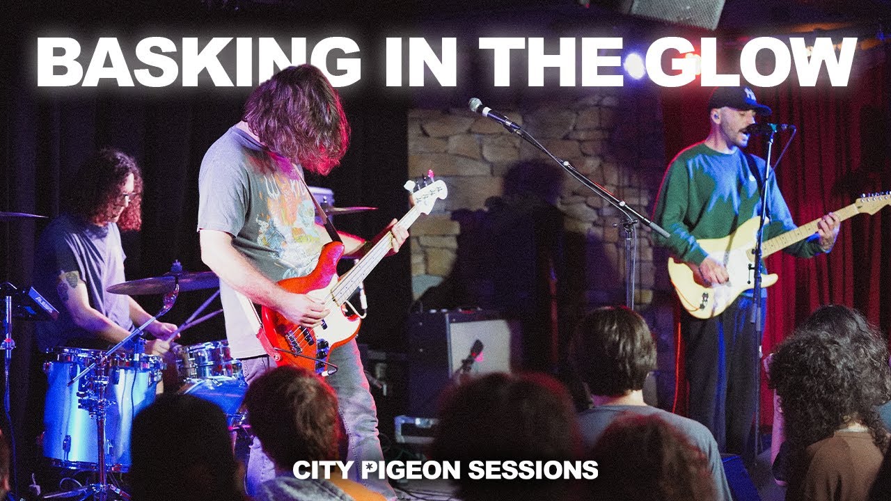 Oso Oso - Basking in the Glow (Live at Cobra Lounge)