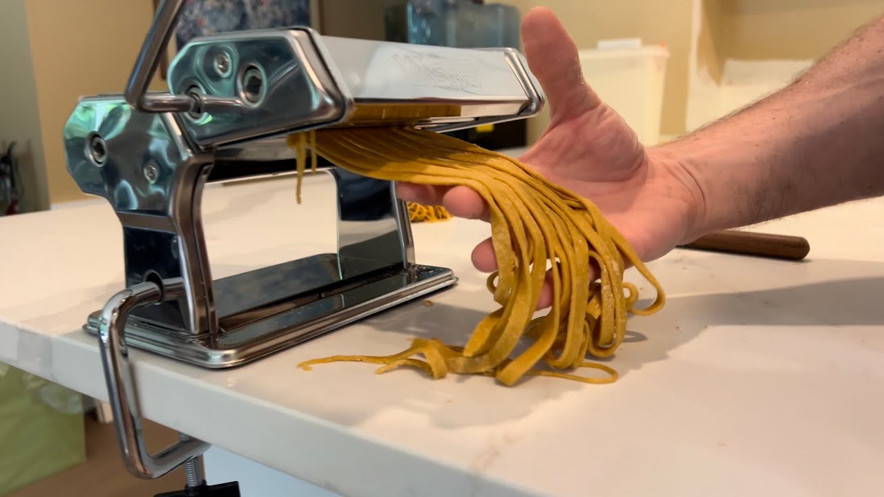 Make Fresh Pasta at Home: YASHE Stainless Steel Pasta Maker with 7 Adjustable Settings!