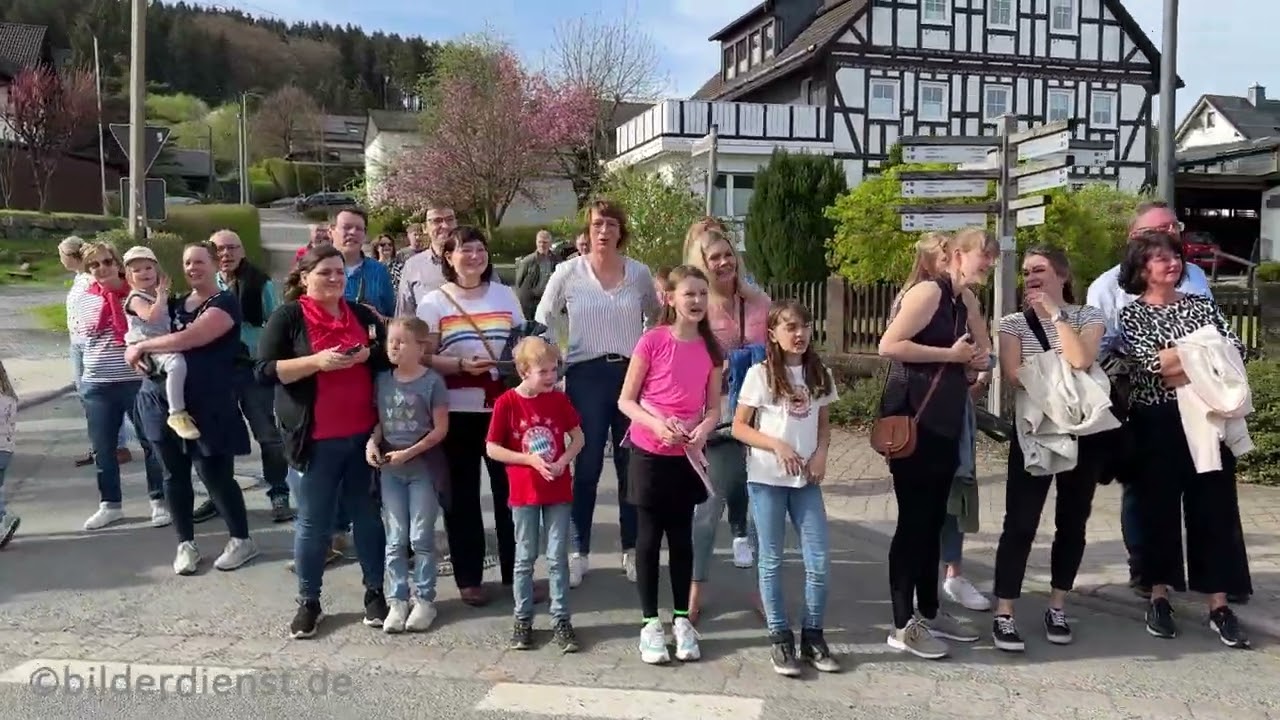 Musikalische Grüße zum 100-jährigen Jubiläum des Tambourcorps Serkenrode