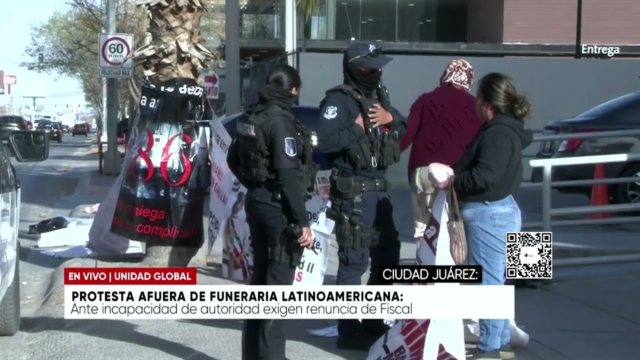 Protesta afuera de funeraria Latinoamericana