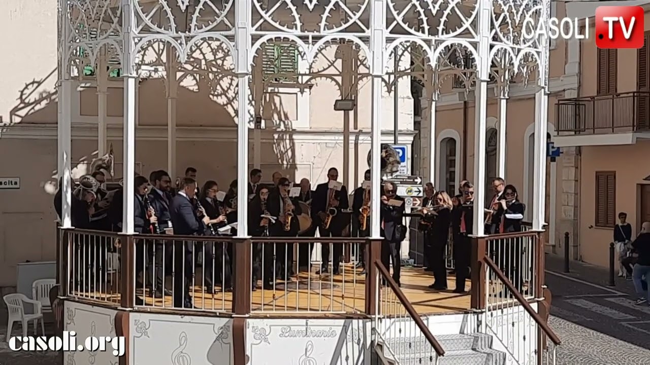 La Banda di Casoli esegue la marcia sinfonica 