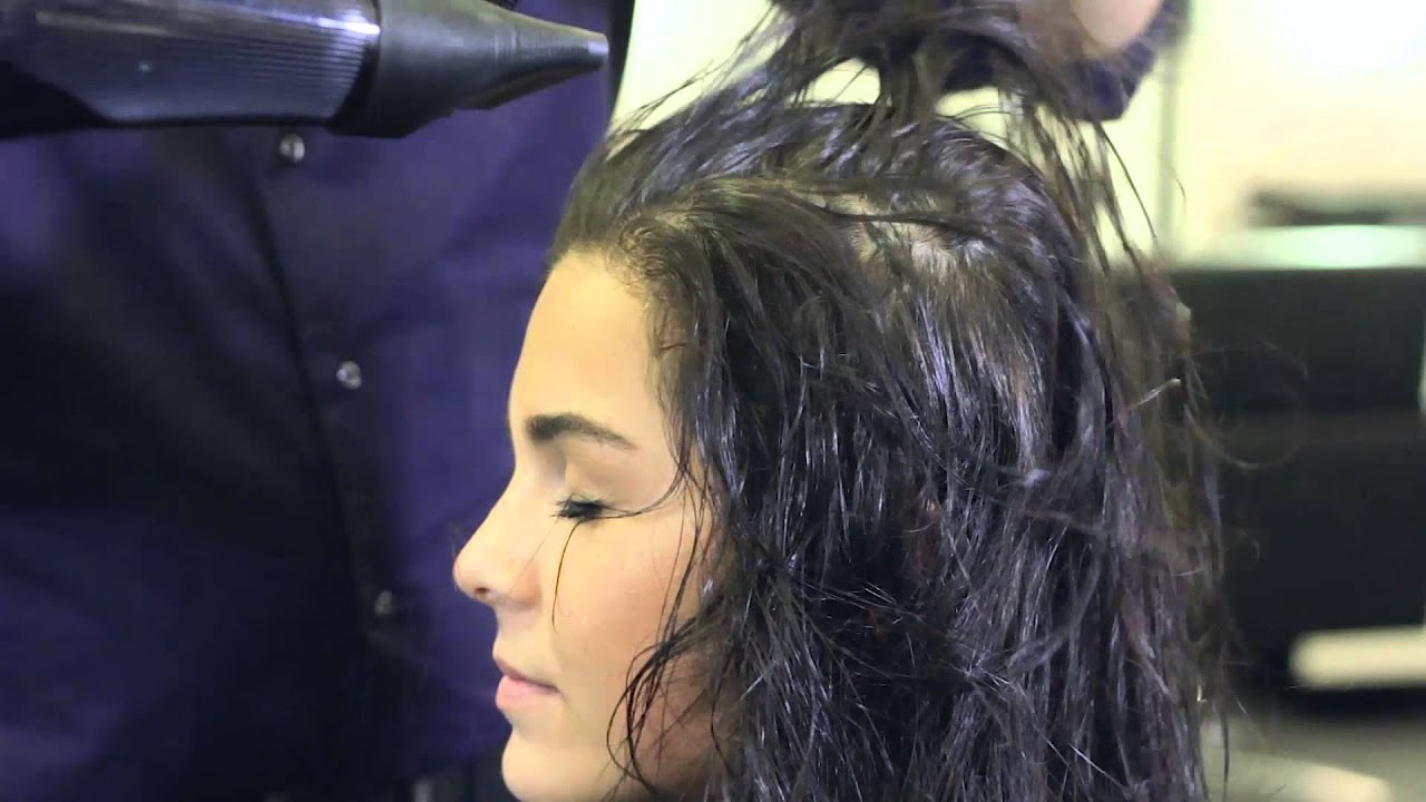 Friseurbesuch in unserem Friseursalon in Wiesbaden