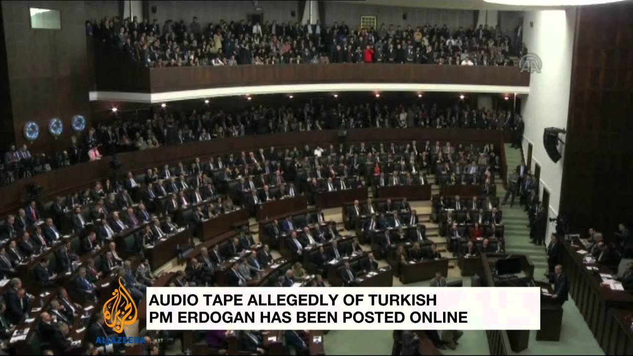Turkish judge probes PM 'cash stash' calls