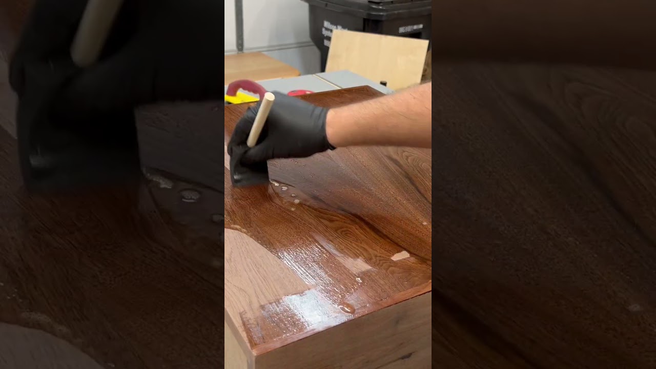 Boiled Linseed Oil and Polyurethane Over Walnut Veneer