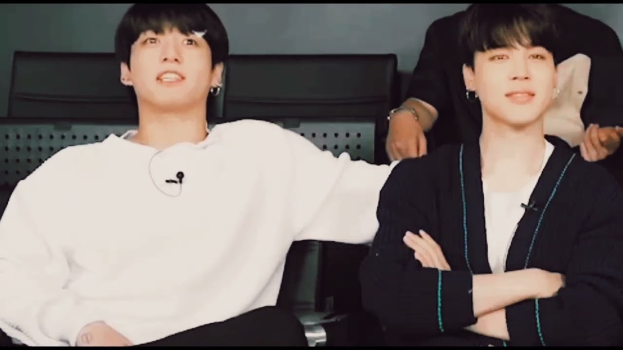 JIKOOK- JK NO QUITA LA MANO DE JM 🤭REACCION A SUS PHOTOFOLIOS🙈
