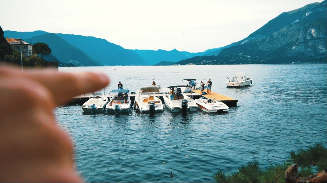 Motorboot fahren auf dem Comer See