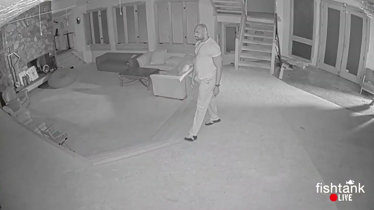 Fishtank S03: Dark Burt breaks glass door window  playing serial murderer tag in the dark