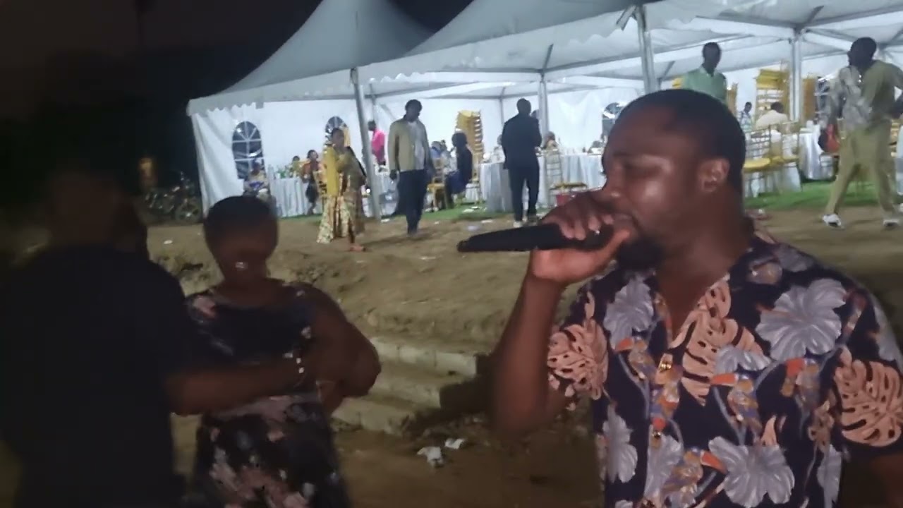 Le groupe balafon akim kondor en action 