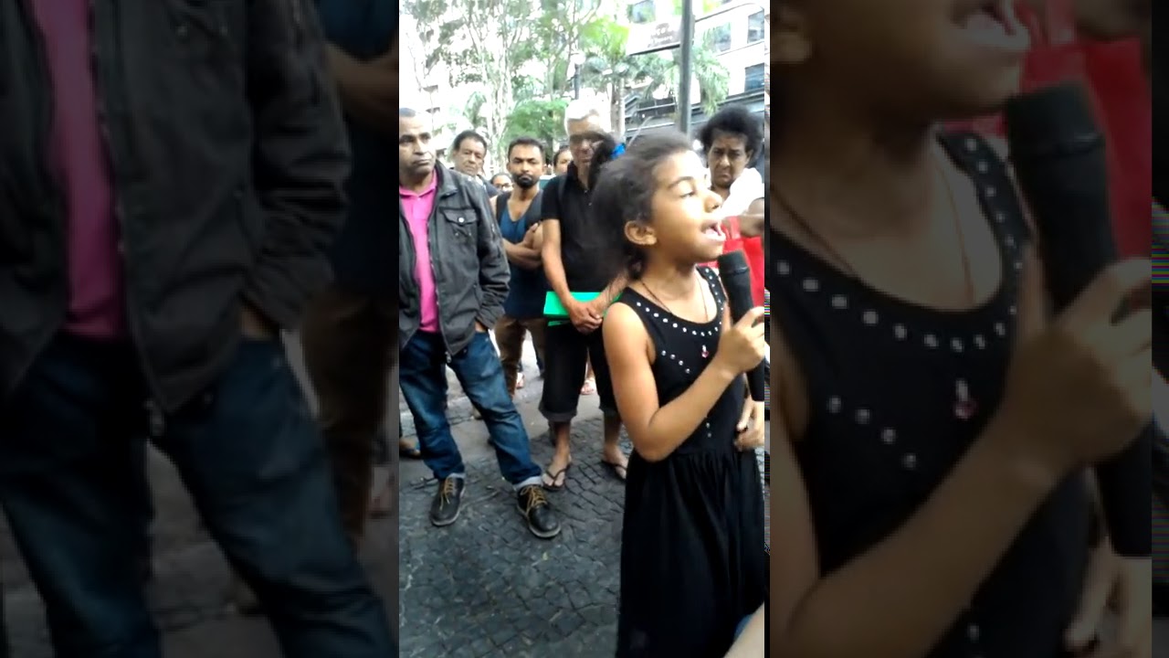 Vitoria de Deus - Menina debochada MEME 2018