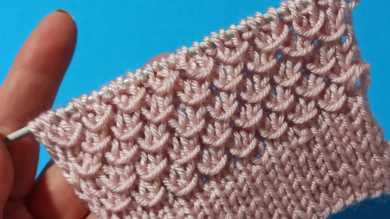 Krásný pletený vzorek. Lush beautiful knitting pattern.