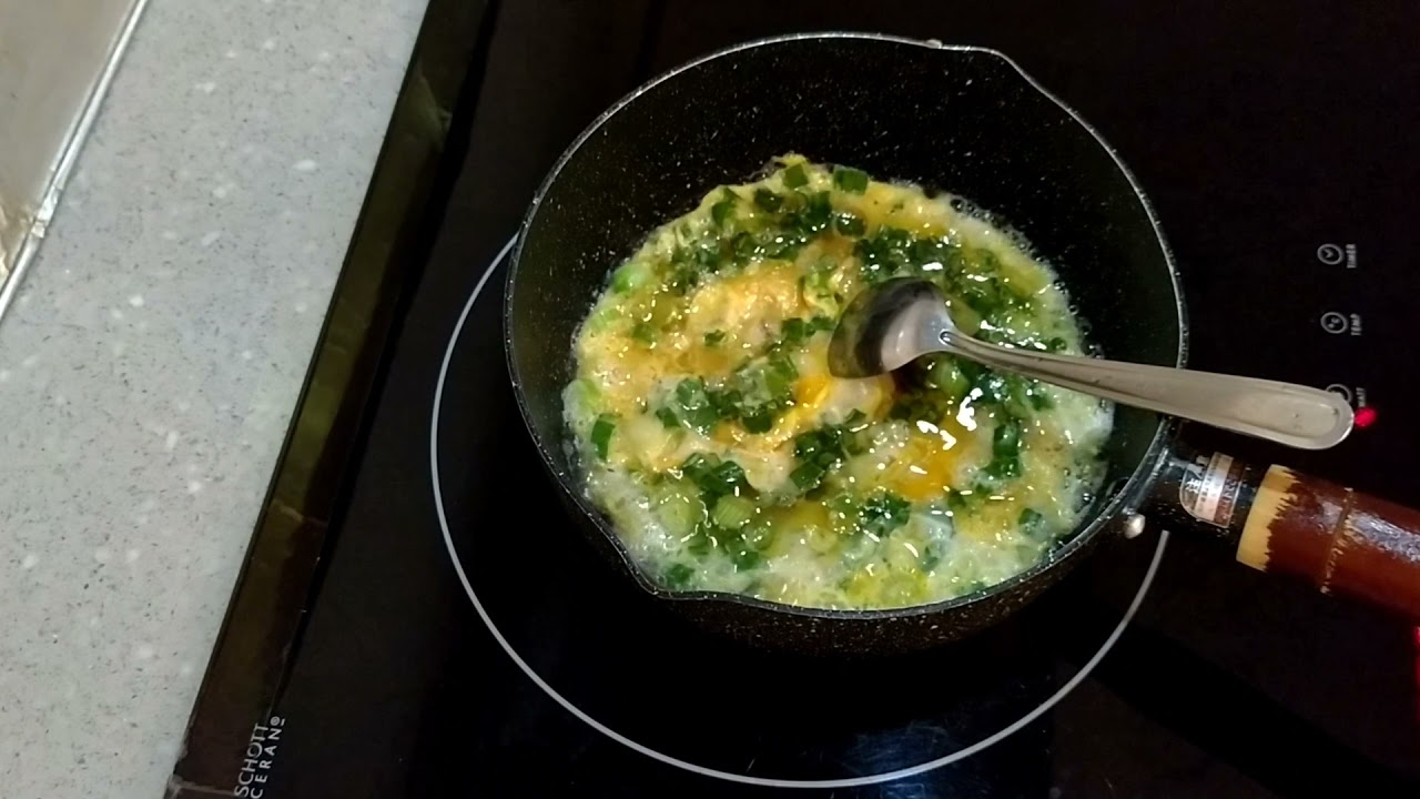 Scallion omelette