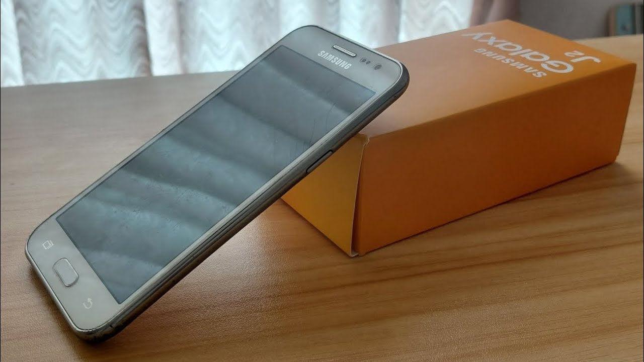Samsung Galaxy J2 ตำนานมือถือกระทัดรัดราคาประหยัดแห่งกลางทศวรรษ 2010 : อยู่บ้าน History Review 