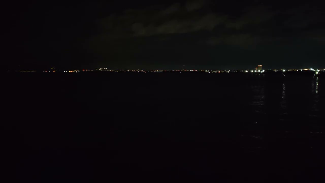 Thu, Jan 1, 2026 - Relaxing 🌊Ocean Wave Sounds at ShonanBeachPark 🏖️ Katase Kugenuma 🇯🇵