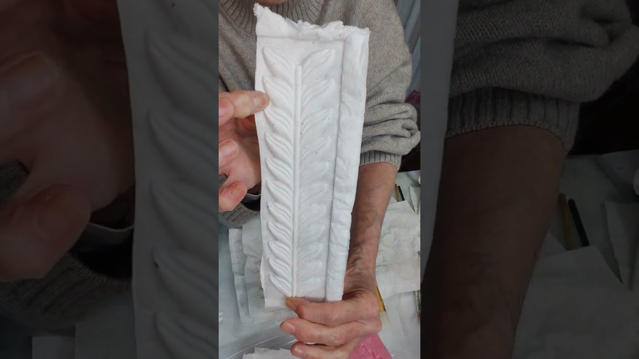 Δημιουργούμε ανάγλυφα από χαρτί η ύφασμα με εύκολο και οικονομικό τρόπο.