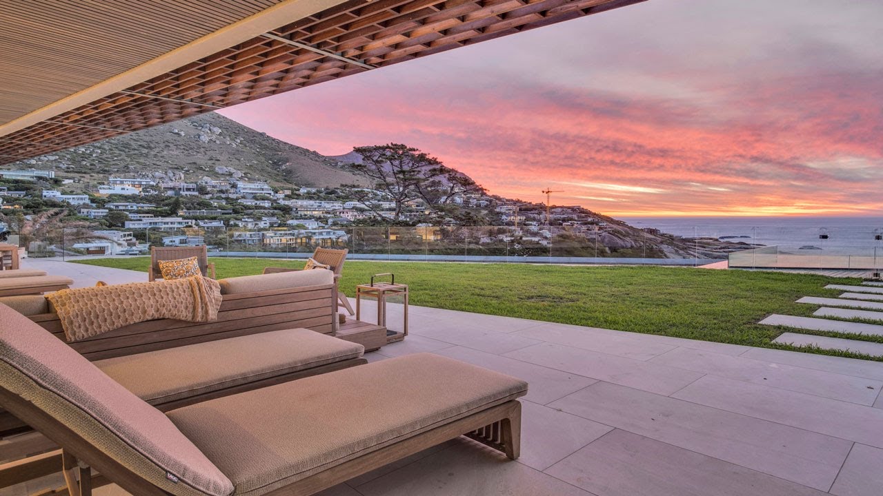 An Exclusive Llandudno Villa, Llandudno