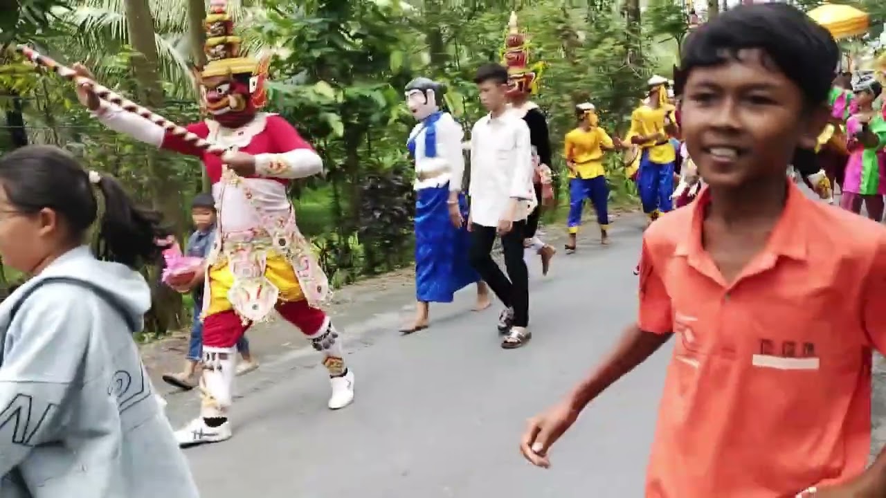 Lễ dâng y kathina múa chằng Khơme robam 