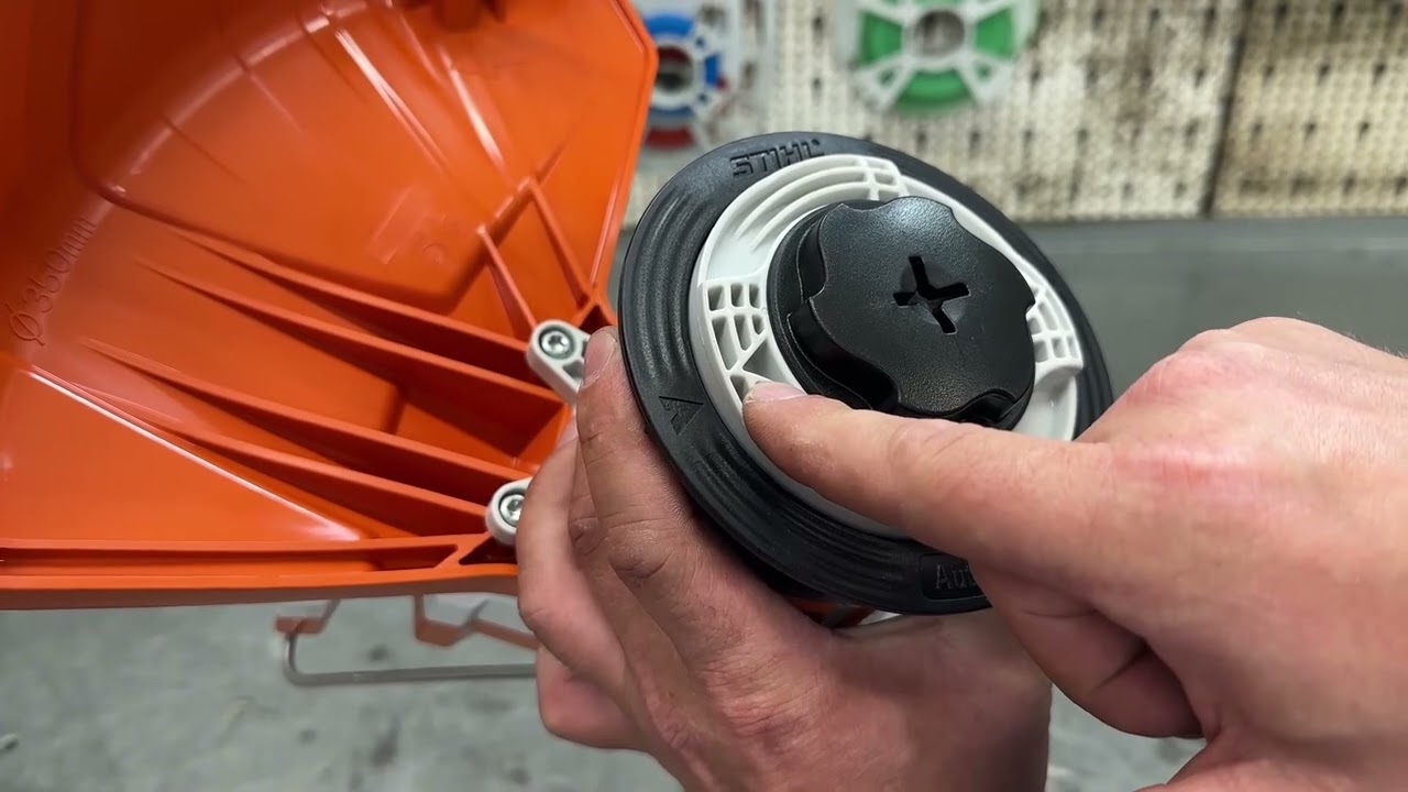 Stihl AutoCut C6-2 befüllen – So einfach tauschst du den Mähfaden! | Stihl Motorsense