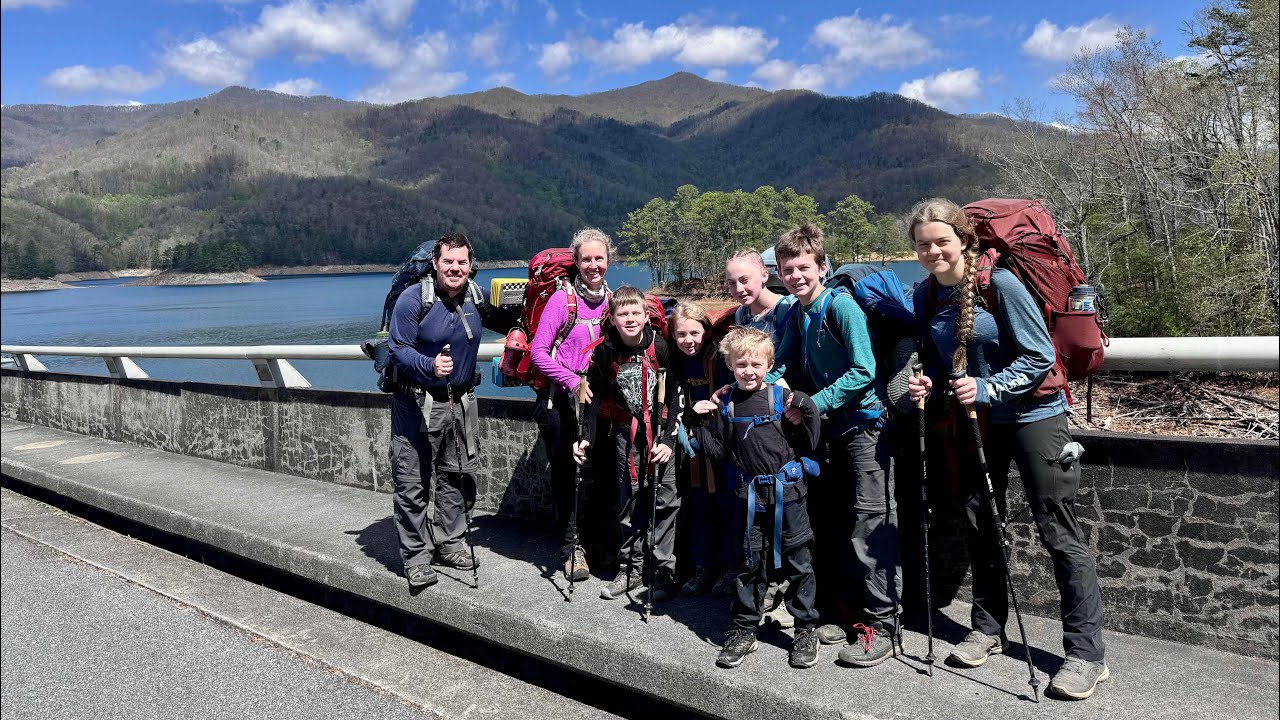 Thru hiking the Appalachian Trail: Crossing Fontana Dam and entering the Smokies!