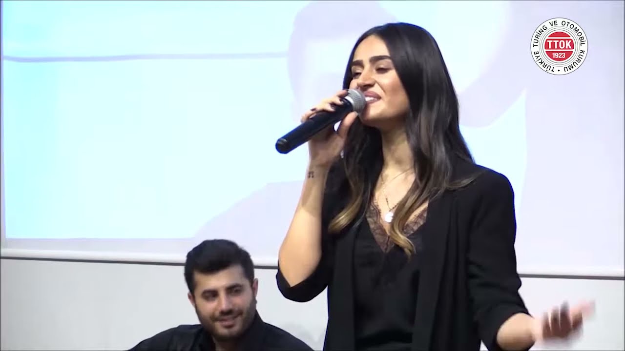Elif Buse Doğan - Evlerinin Önü Handır