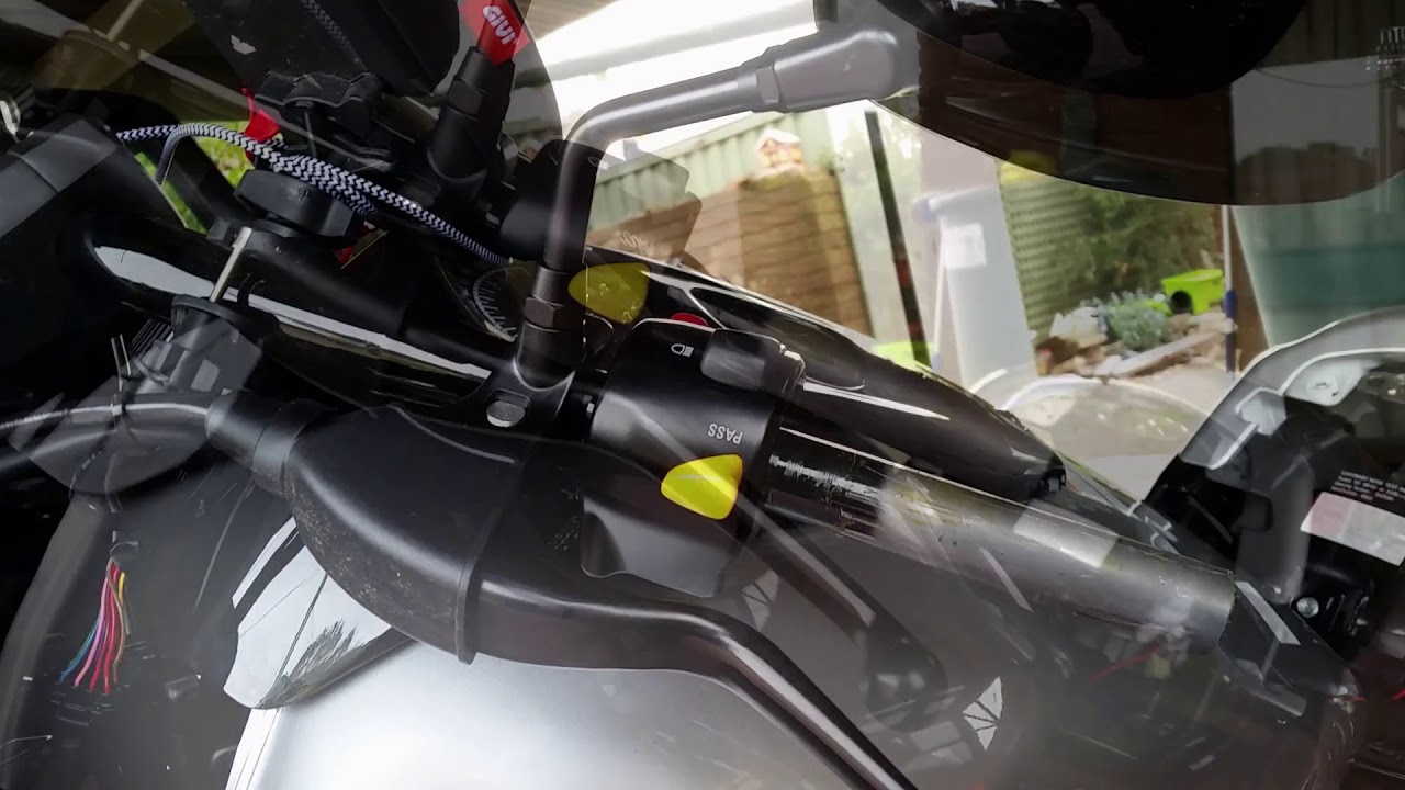 Fitting Oxford Heated Grips On Suzuki M109R