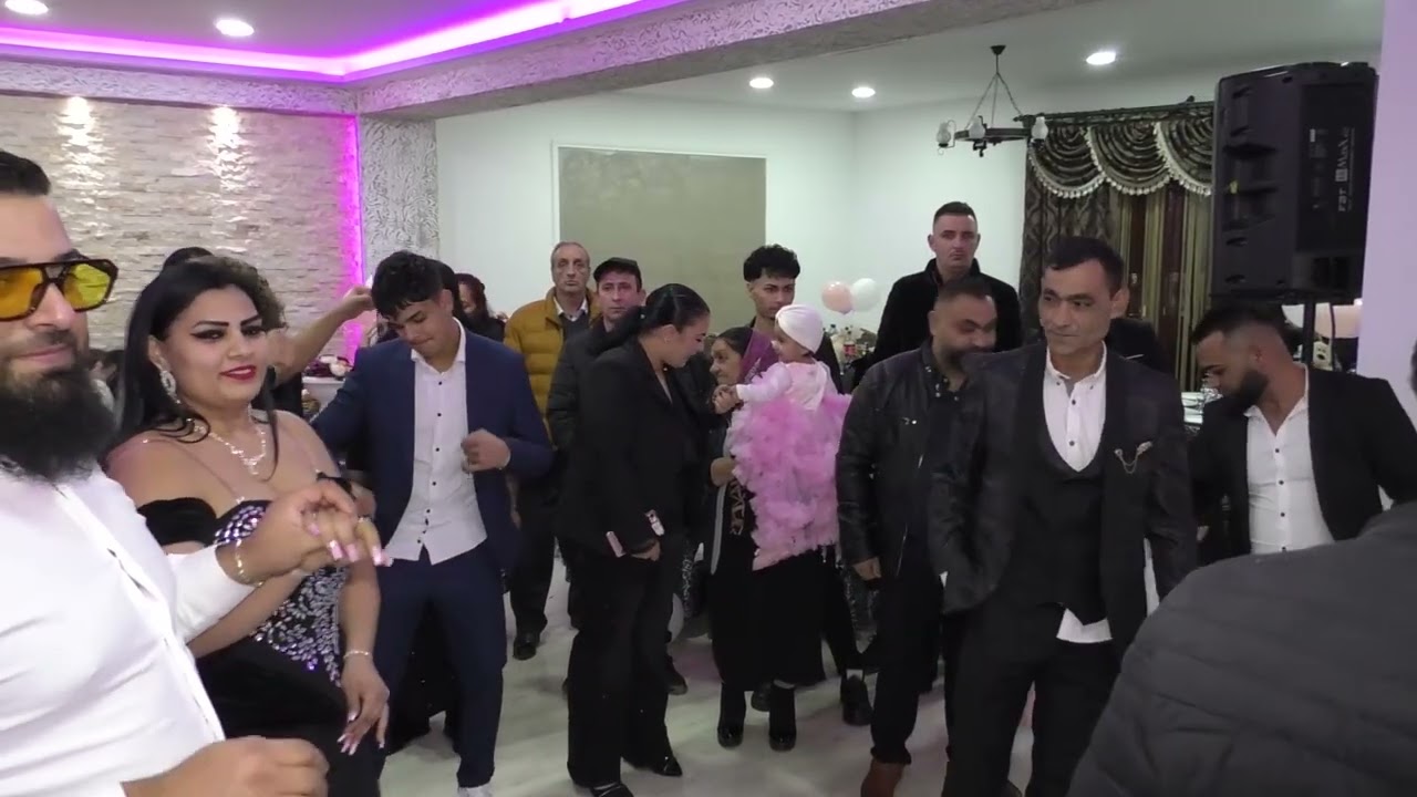 Anays     si     Beatrice       Aninoasa      Gorj     Romania     29    Decembrie    2025