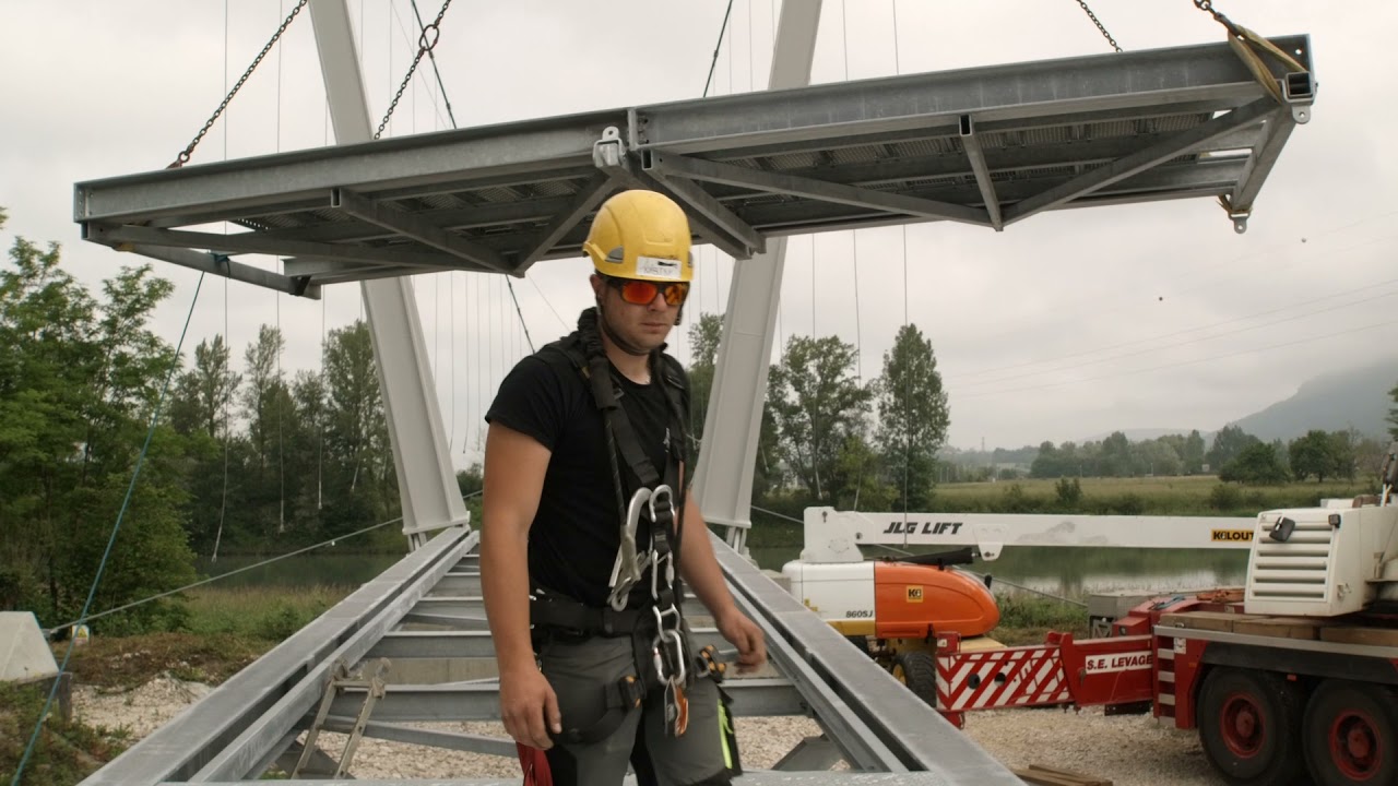 La passerelle sur le Rhône : le récit d'un chantier de haut vol