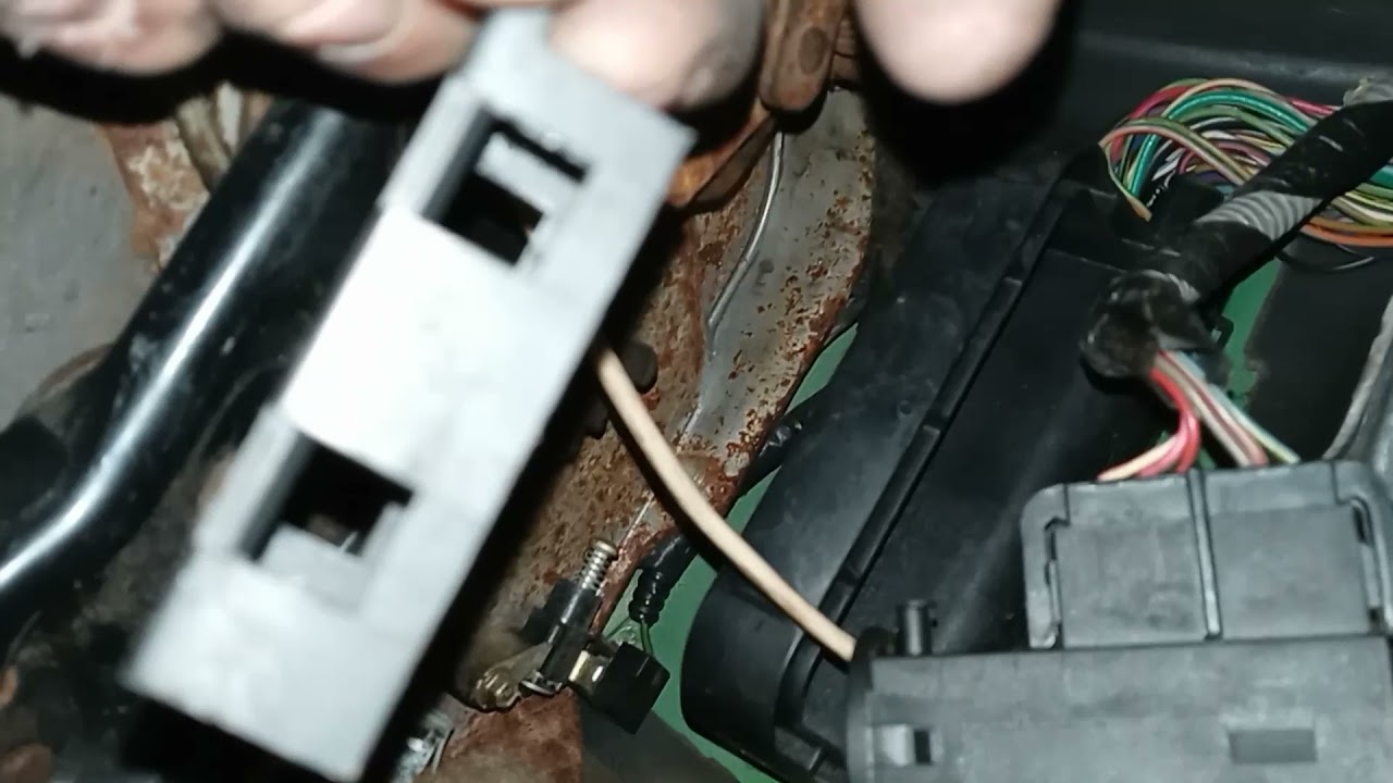 how to replace a clutch master on a Ford Ranger.